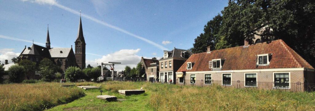 Urbanuskerk en Oudheidkamer in Ouderkerk aan de Amstel